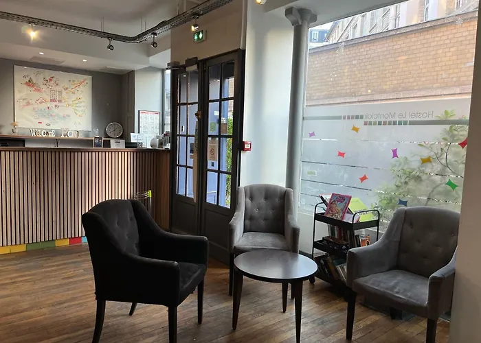 Le Montclair Montmartre By River Paryż